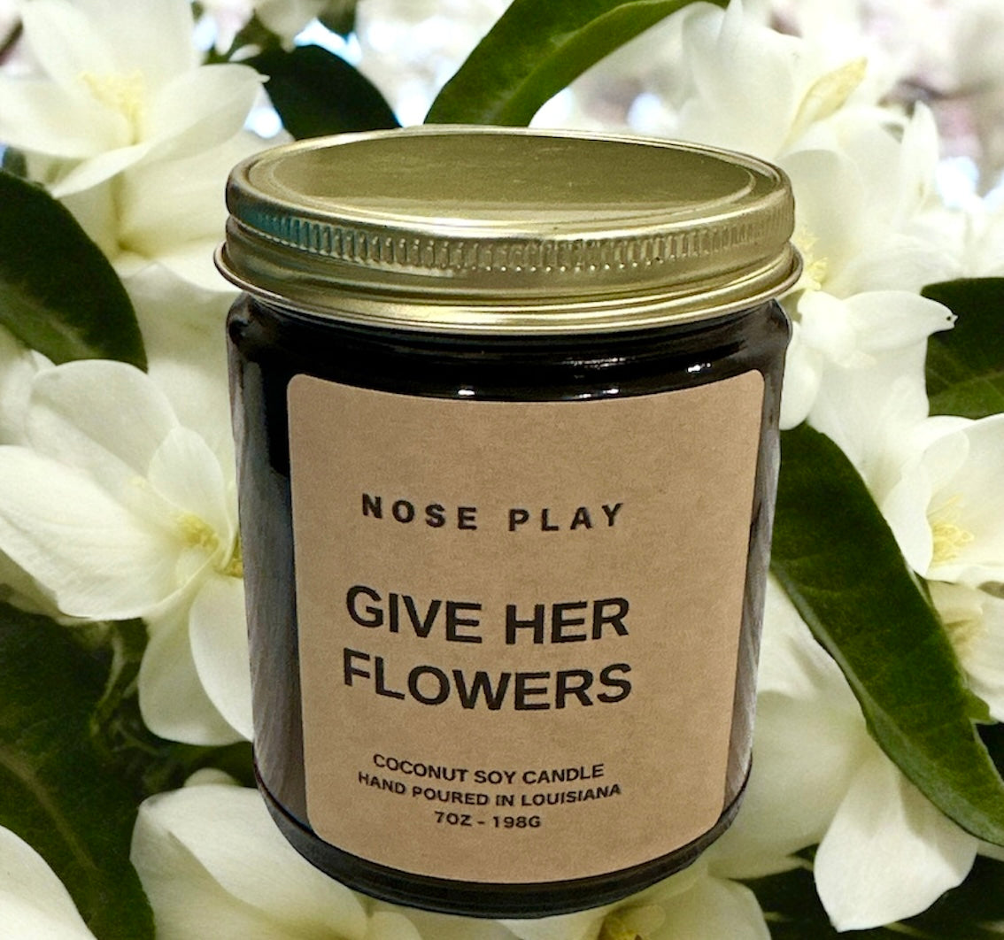 GIVE HER FLOWERS | Gardenia+Magnolia Flowers | Coconut Soy Candle